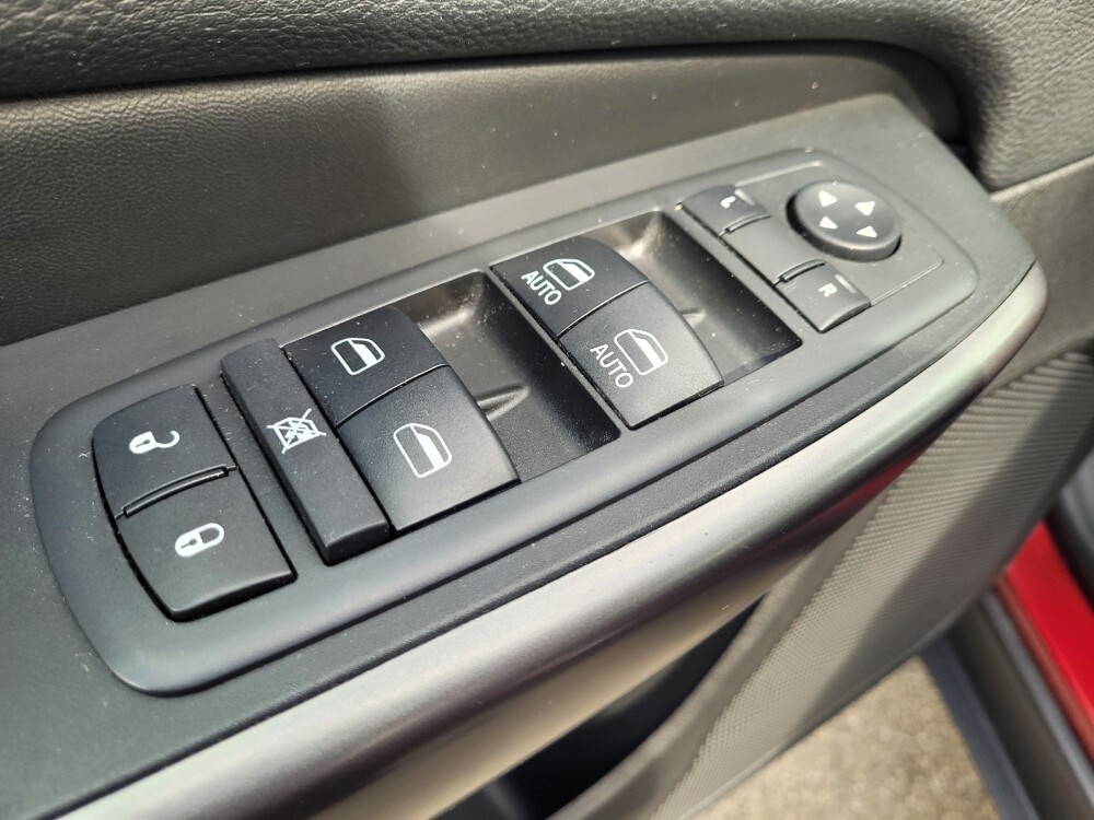 2019 Jeep Cherokee in Montclair, CA 91763 - 18132787 27