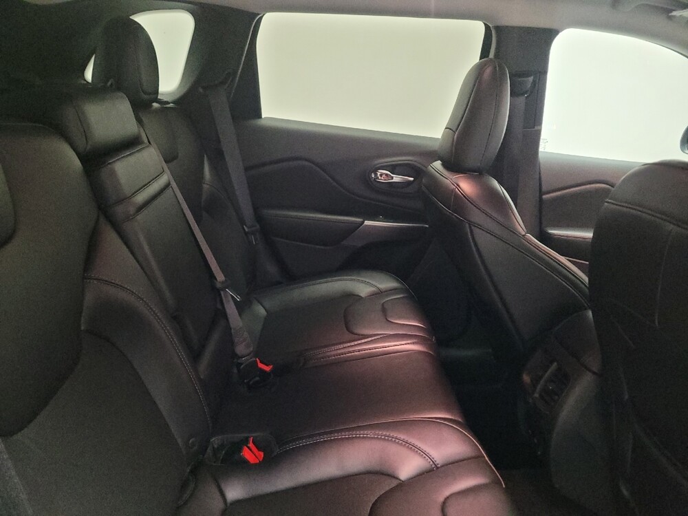 2019 Jeep Cherokee in Montclair, CA 91763 - 18132787 19