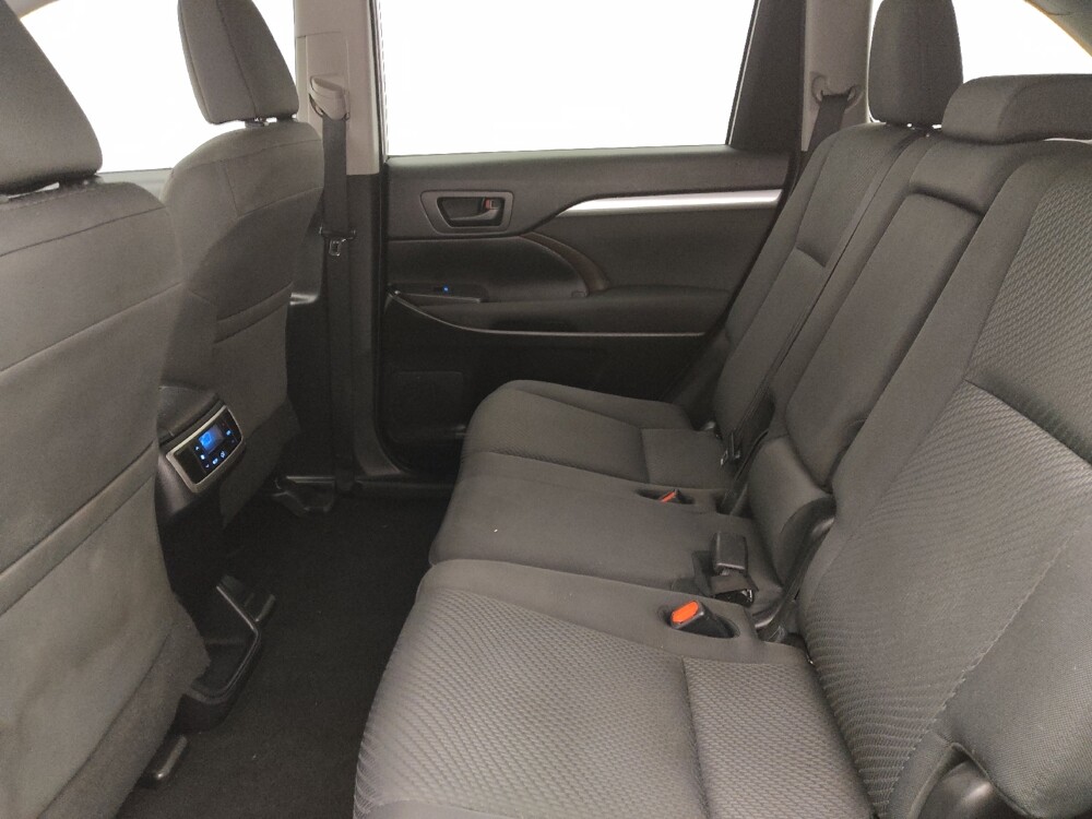 2019 Toyota Highlander in Kissimmee, FL 34744 - 18132798 18