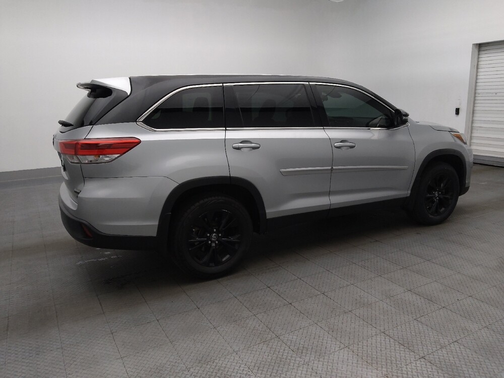 2019 Toyota Highlander in Kissimmee, FL 34744 - 18132798 10