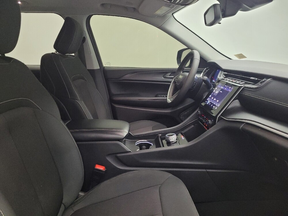 2023 Jeep Grand Cherokee in Columbus, OH 43228 - 18132801 21