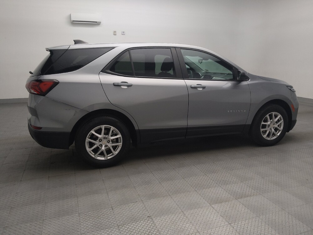 2024 Chevrolet Equinox in Arlington, TX 76011 - 18132815 10