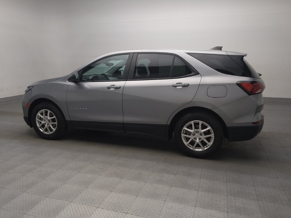 2024 Chevrolet Equinox in Arlington, TX 76011 - 18132815 3