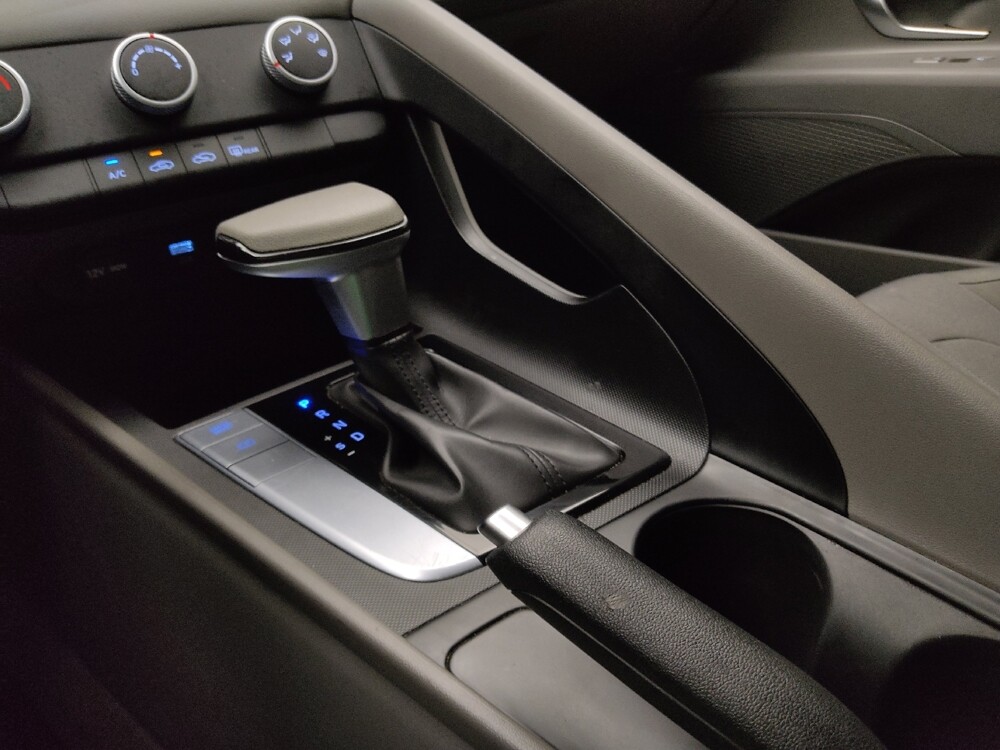 2024 Hyundai Elantra in Independence, MO 64055 - 18132817 26