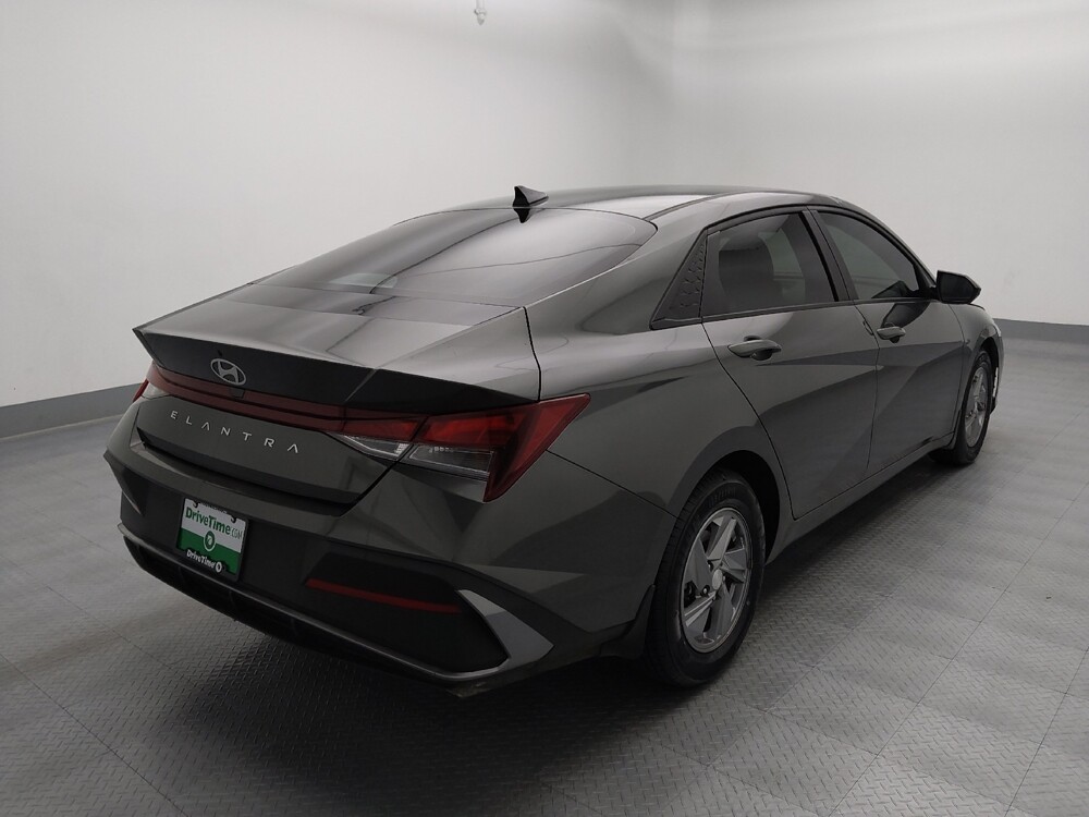 2024 Hyundai Elantra in Independence, MO 64055 - 18132817 9