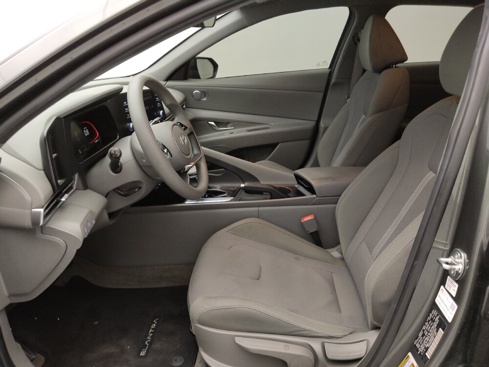 2024 Hyundai Elantra in Independence, MO 64055 - 18132817 17