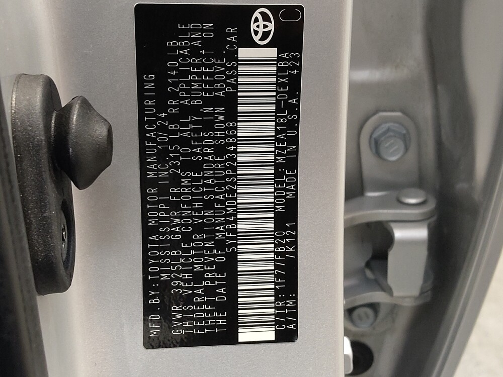 2025 Toyota Corolla in Fairfield, OH 45014 - 18132819 33