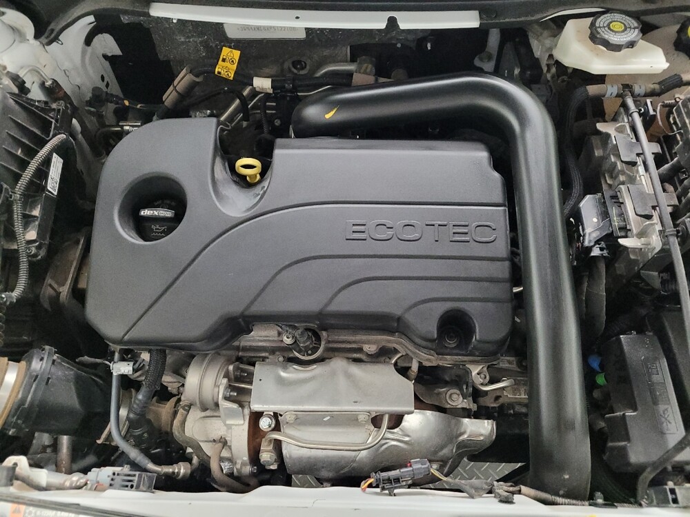 2023 Chevrolet Equinox in Eastpointe, MI 48021 - 18132821 30