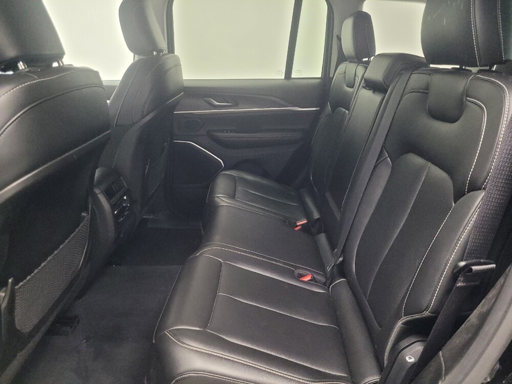 2023 Jeep Grand Cherokee in Indianapolis, IN 46219 - 18132830 18