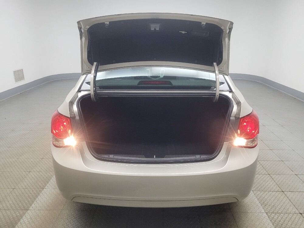 2014 Chevrolet Cruze in Indianapolis, IN 46219 - 18132831 29
