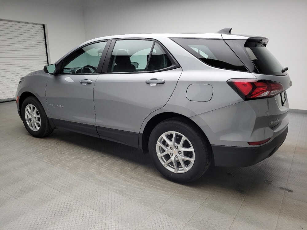 2024 Chevrolet Equinox in Eastpointe, MI 48021 - 18132837 3
