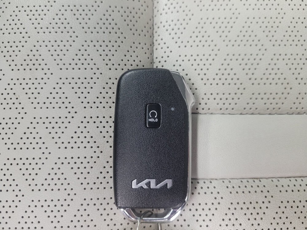 2023 Kia Sorento in Indianapolis, IN 46222 - 18132847 32