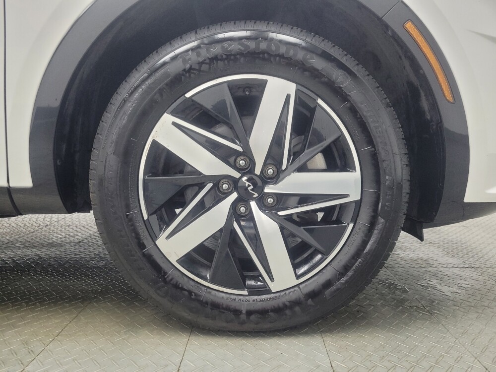 2023 Kia Sorento in Indianapolis, IN 46222 - 18132847 31