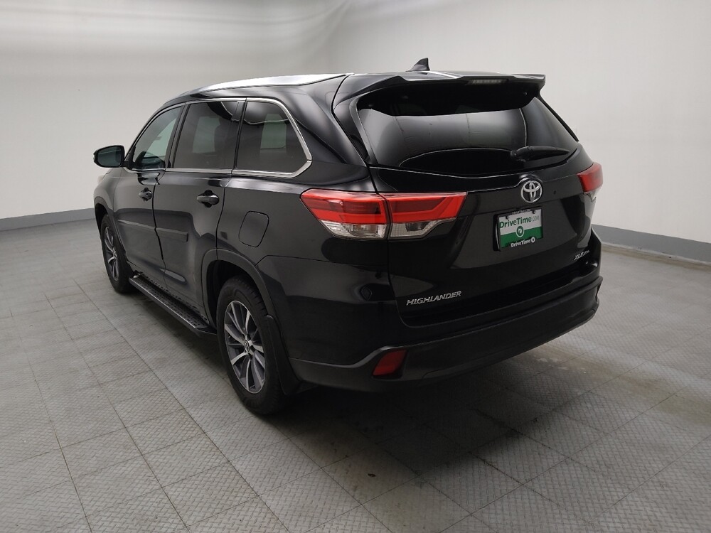 2018 Toyota Highlander in Des Moines, IA 50310 - 18132849 5