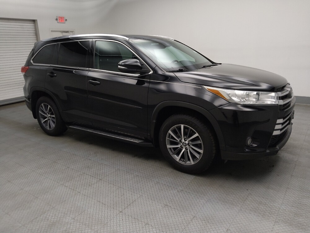 2018 Toyota Highlander in Des Moines, IA 50310 - 18132849 11