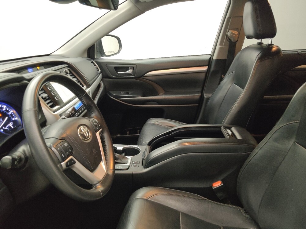 2018 Toyota Highlander in Des Moines, IA 50310 - 18132849 17