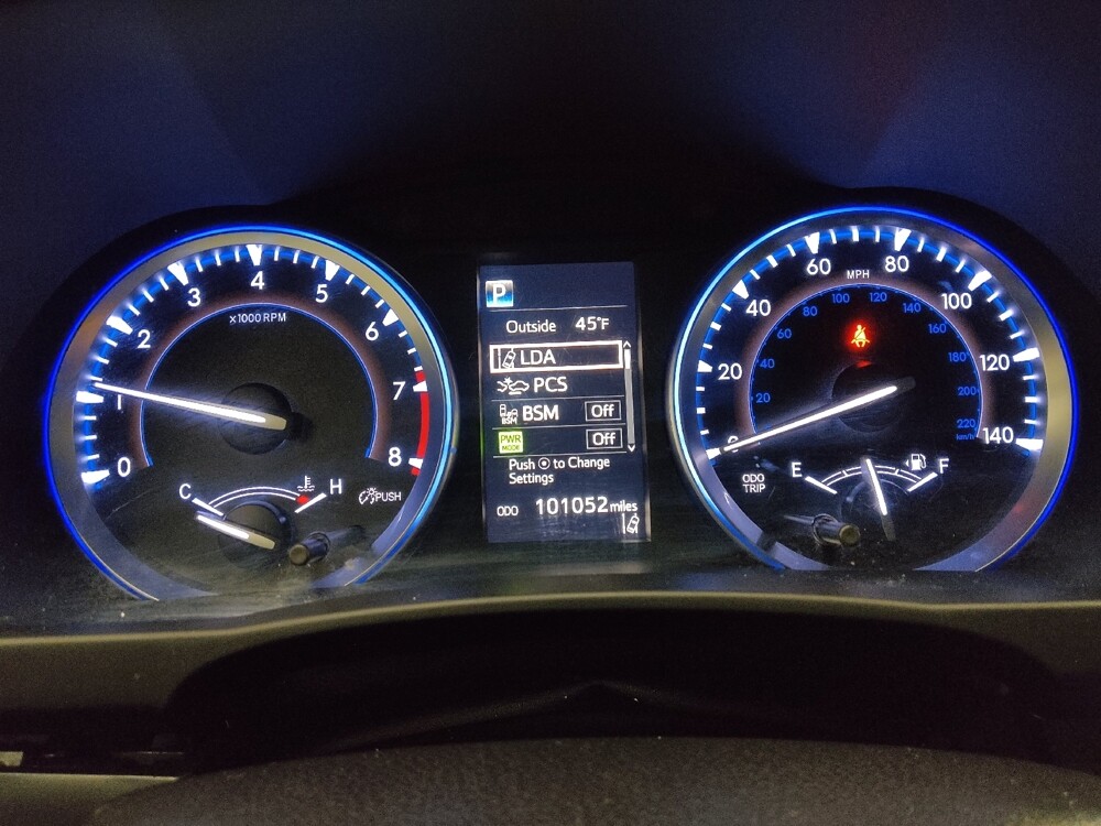 2018 Toyota Highlander in Des Moines, IA 50310 - 18132849 23