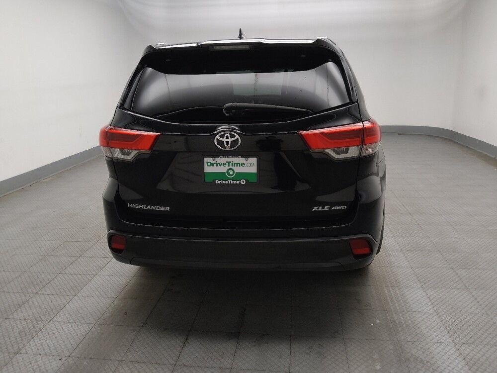 2018 Toyota Highlander in Des Moines, IA 50310 - 18132849 7