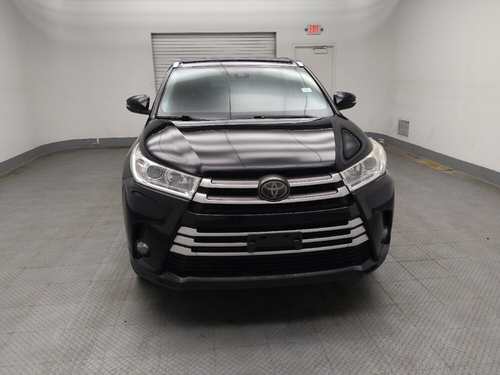 2018 Toyota Highlander in Des Moines, IA 50310 - 18132849 14