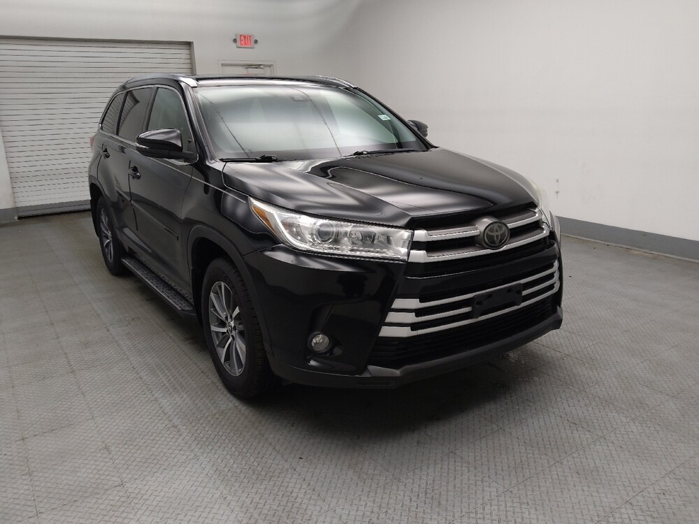 2018 Toyota Highlander in Des Moines, IA 50310 - 18132849 13
