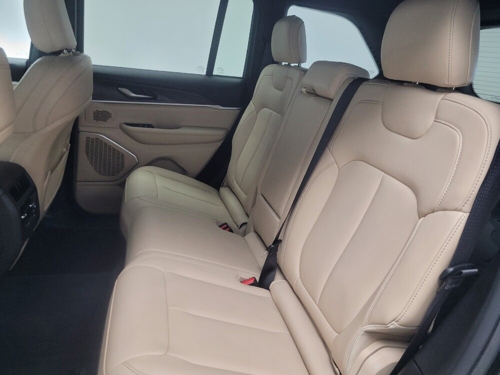 2023 Jeep Grand Cherokee in Mishawaka, IN 46545 - 18132852 18