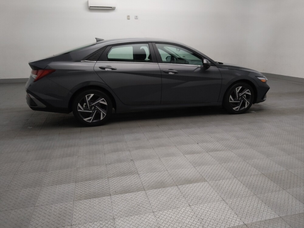 2025 Hyundai Elantra in Plano, TX 75074 - 18132855 10