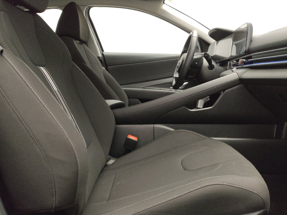 2025 Hyundai Elantra in Plano, TX 75074 - 18132855 21