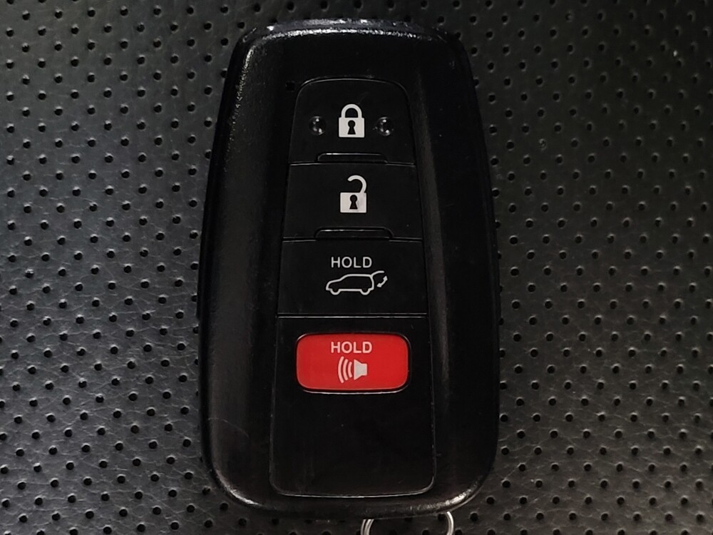 2020 Toyota Highlander in Orlando, FL 32808 - 18132856 32