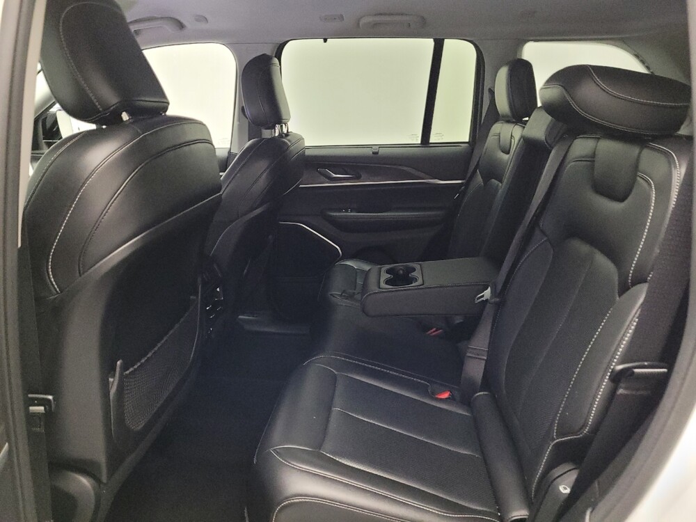 2022 Jeep Grand Cherokee in Downey, CA 90241 - 18132857 18