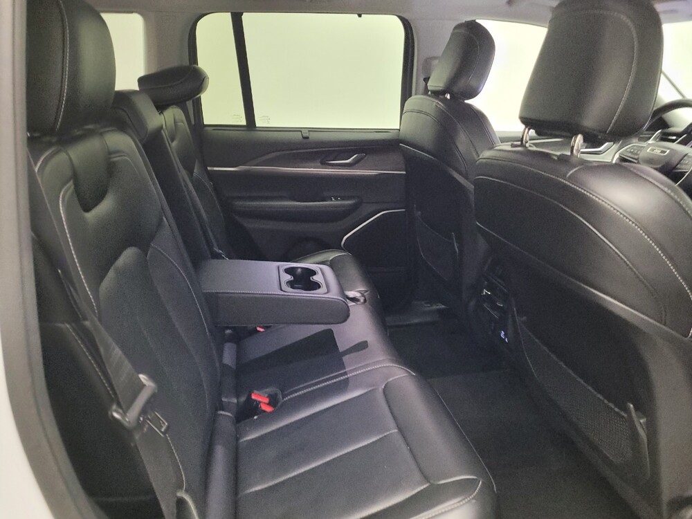 2022 Jeep Grand Cherokee in Downey, CA 90241 - 18132857 19