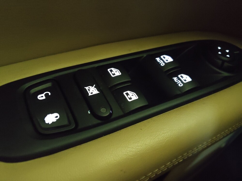 2018 Jeep Compass in Charleston, SC 29414 - 18132864 27