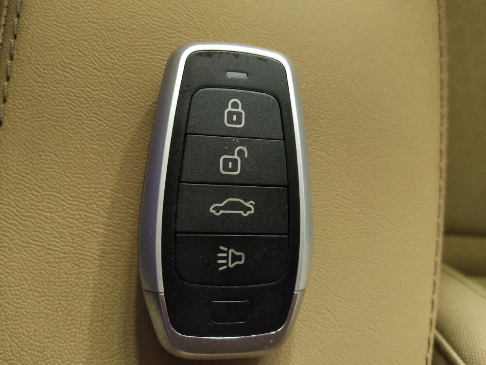 2018 Jeep Compass in Charleston, SC 29414 - 18132864 32