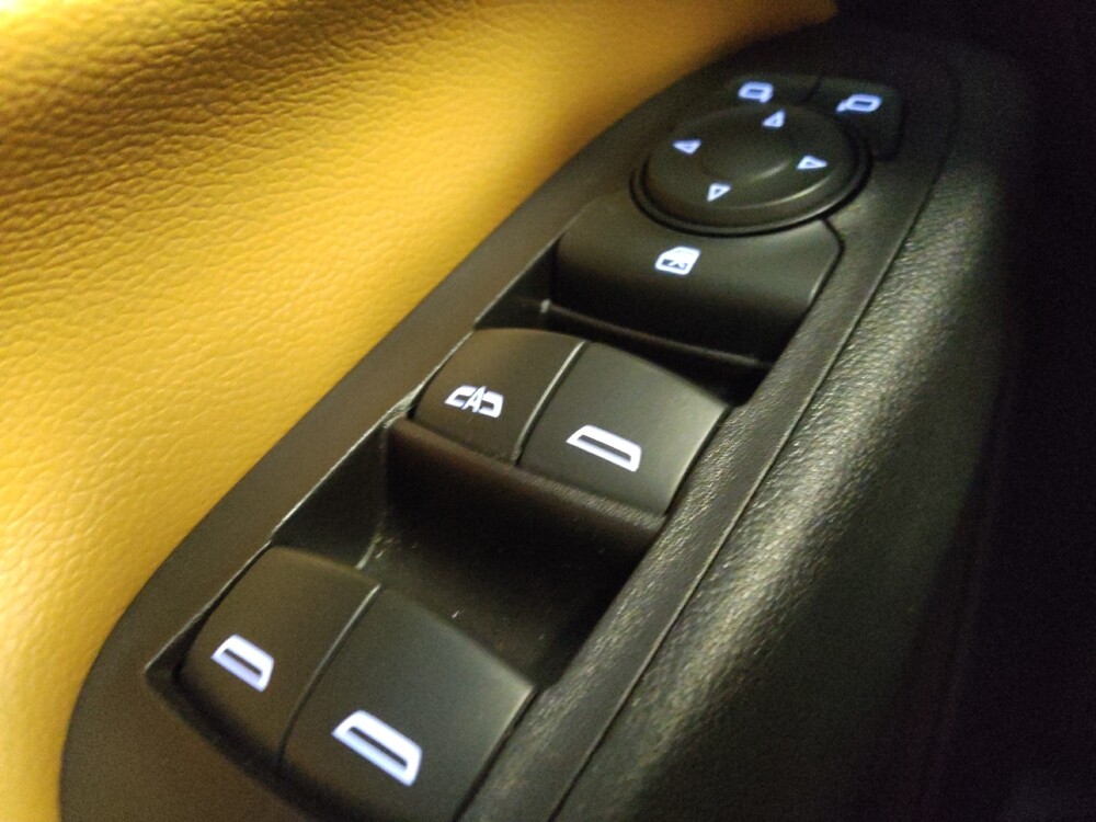 2020 Chevrolet Equinox in Chandler, AZ 85225 - 18132885 27