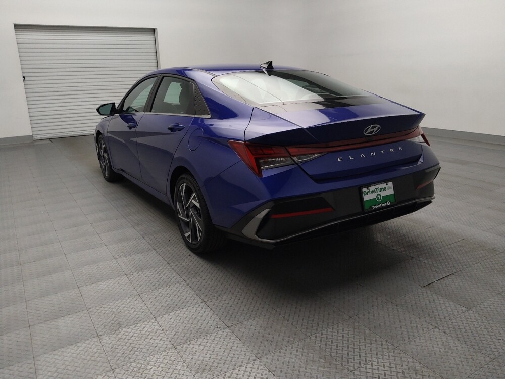 2025 Hyundai Elantra in Lubbock, TX 79424 - 18132889 5