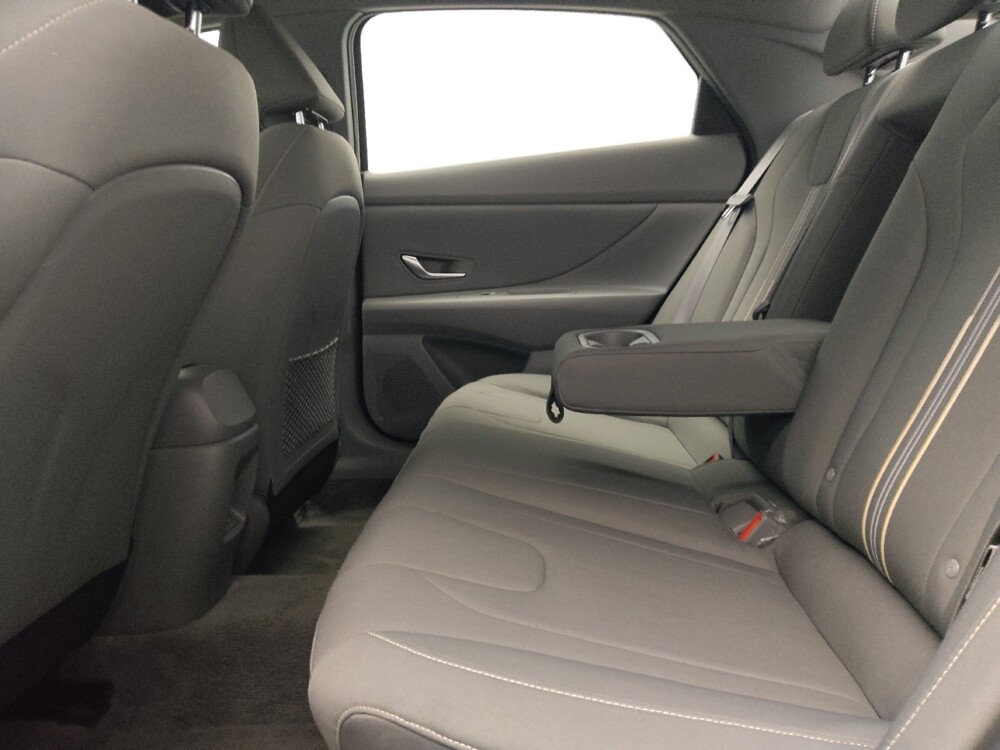 2025 Hyundai Elantra in Lubbock, TX 79424 - 18132889 18