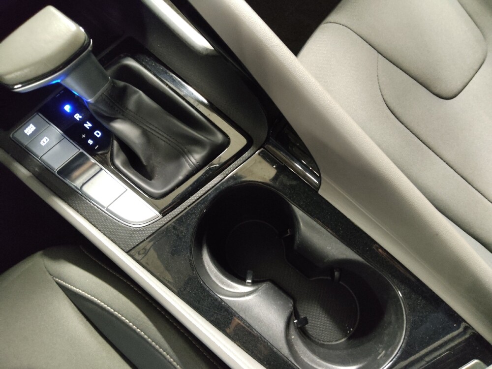 2025 Hyundai Elantra in Lubbock, TX 79424 - 18132889 26