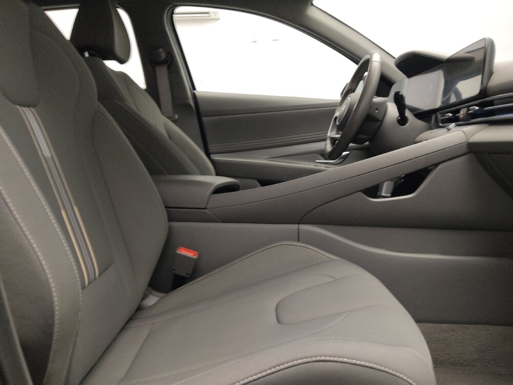2025 Hyundai Elantra in Lubbock, TX 79424 - 18132889 21