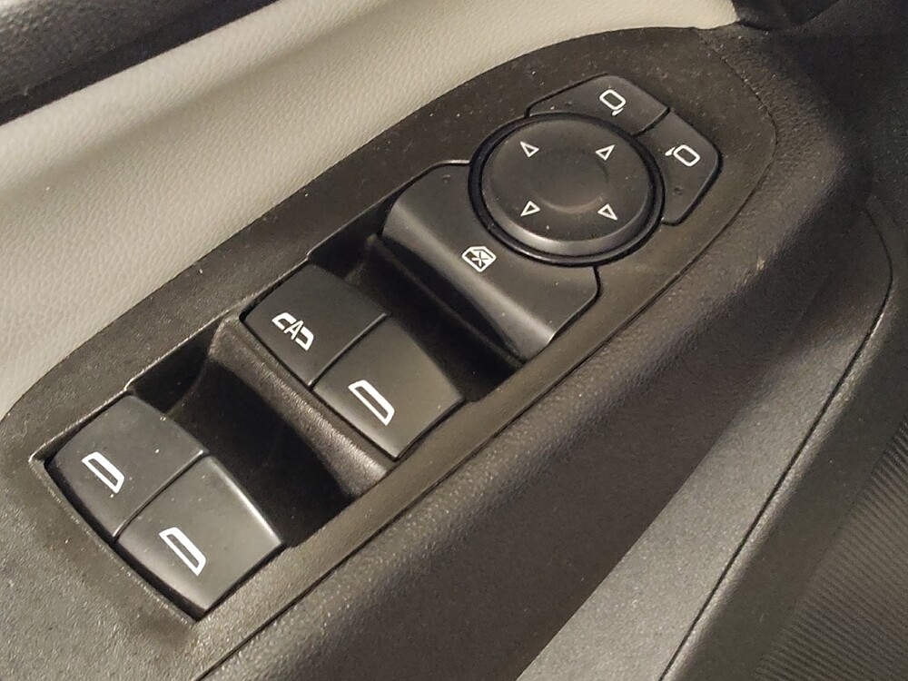 2020 Chevrolet Equinox in Arlington, TX 76011 - 18132890 27