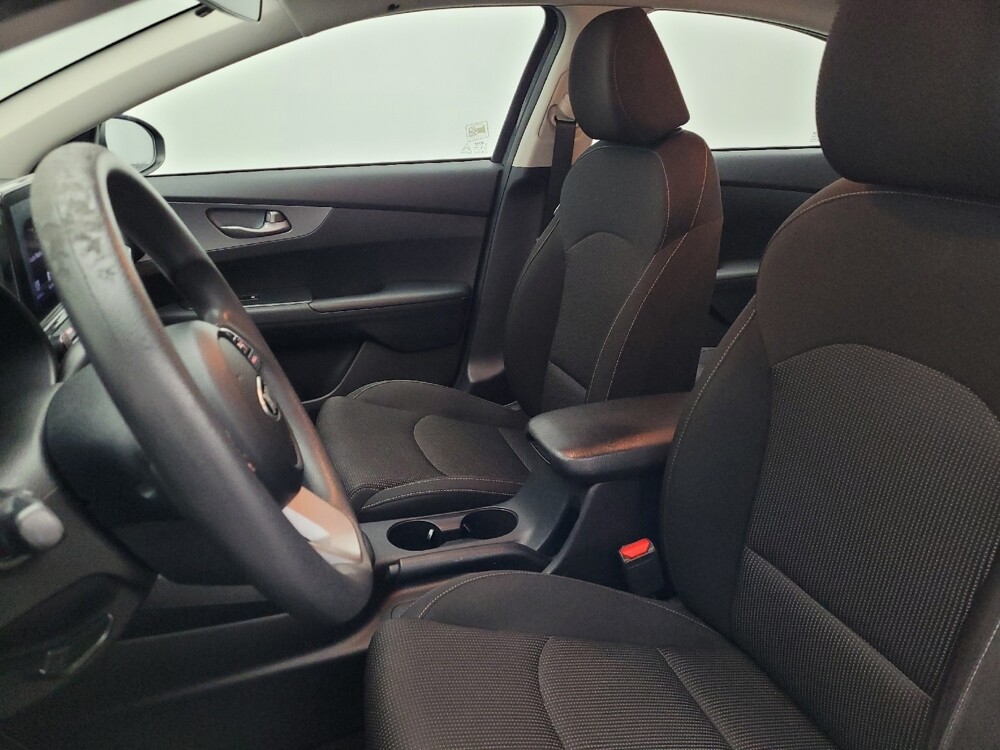 2021 Kia Forte in Jacksonville, FL 32210 - 18132900 17