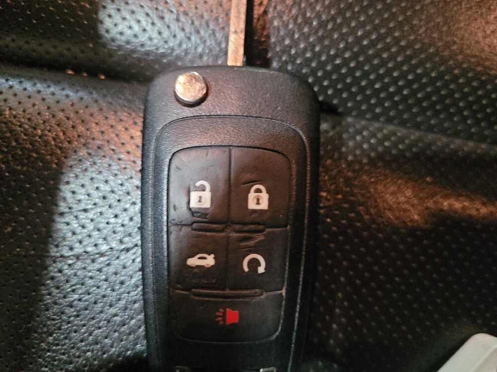 2016 Chevrolet Equinox in New Castle, DE 19720 - 18132901 32