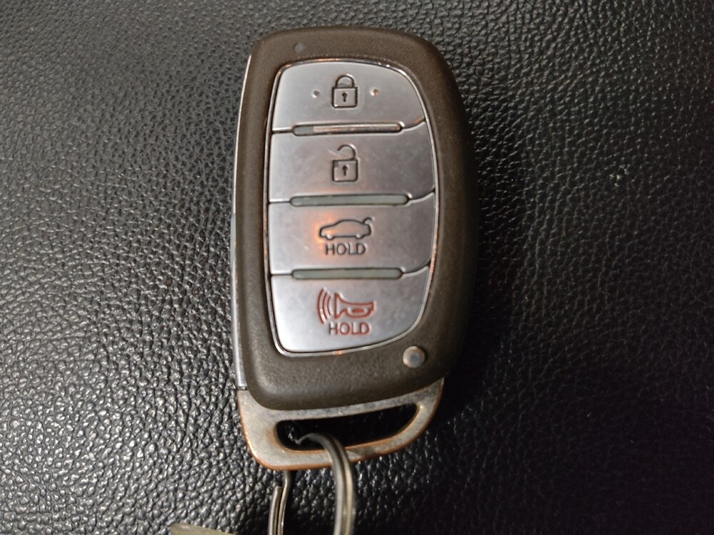 2016 Hyundai Elantra in Stone Mountain, GA 30083 - 18132906 32