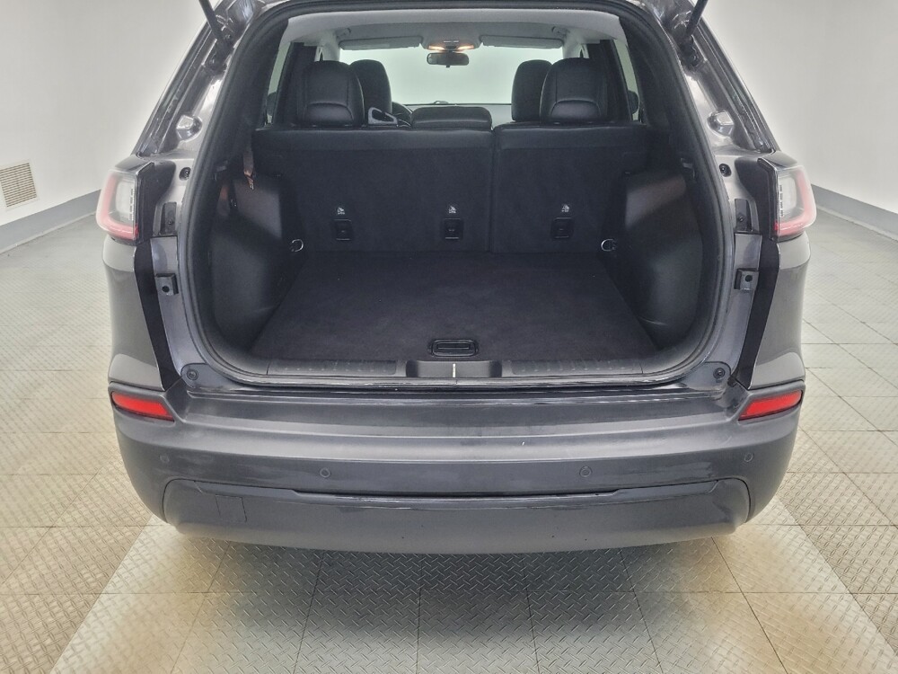 2020 Jeep Cherokee in Indianapolis, IN 46219 - 18132909 29