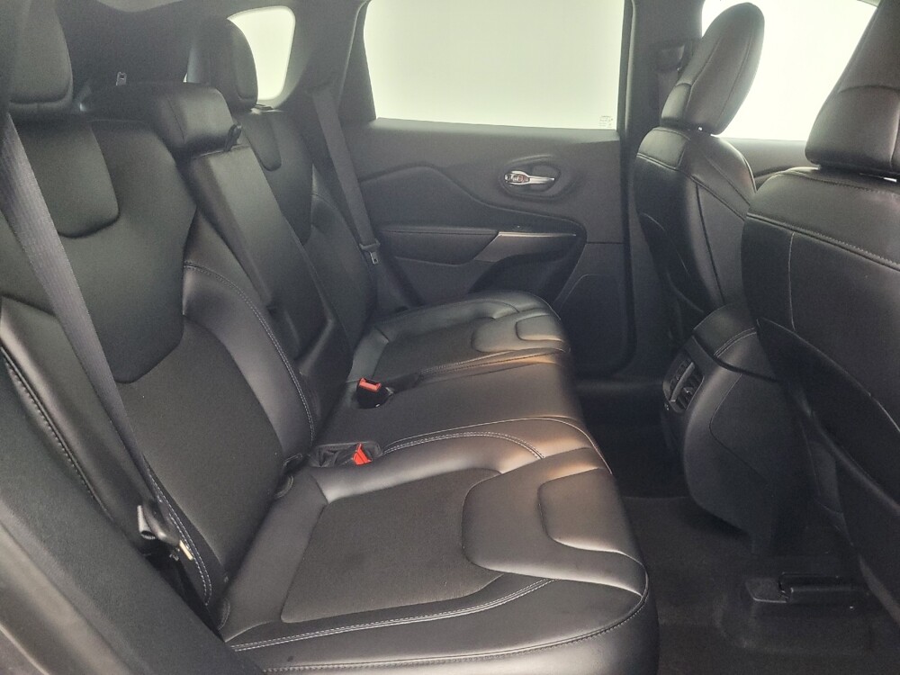 2020 Jeep Cherokee in Indianapolis, IN 46219 - 18132909 19