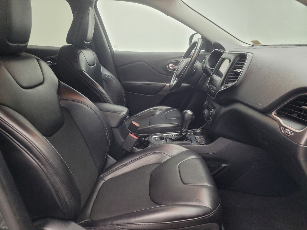 2020 Jeep Cherokee in Indianapolis, IN 46219 - 18132909 21