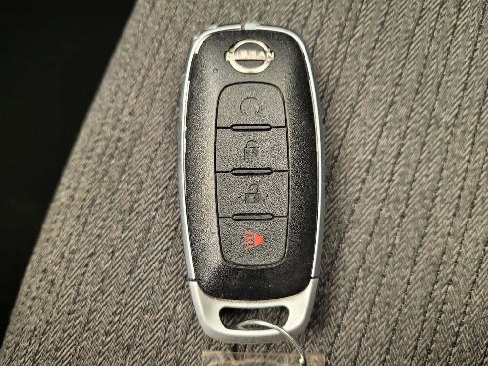 2023 Nissan Rogue in Columbus, OH 43228 - 18132916 32