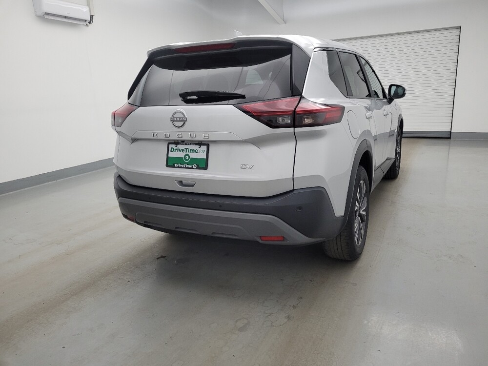 2023 Nissan Rogue in Columbus, OH 43228 - 18132916 7