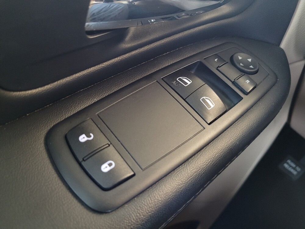 2015 Dodge Grand Caravan in Cincinnati, OH 45255 - 18132919 27