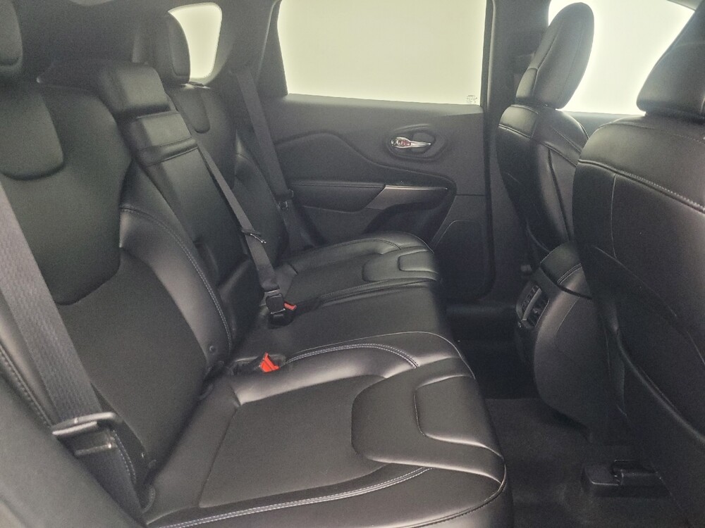 2019 Jeep Cherokee in Indianapolis, IN 46219 - 18132928 19