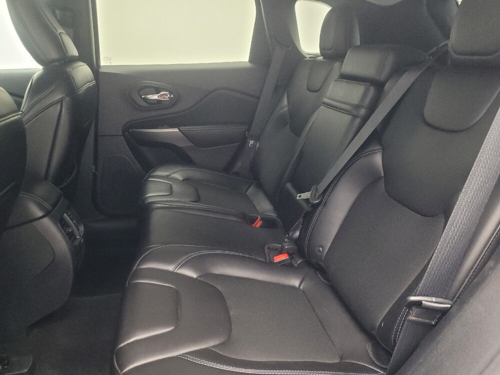 2019 Jeep Cherokee in Indianapolis, IN 46219 - 18132928 18