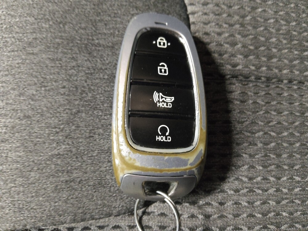 2021 Hyundai Santa Fe in Lubbock, TX 79424 - 18132943 32